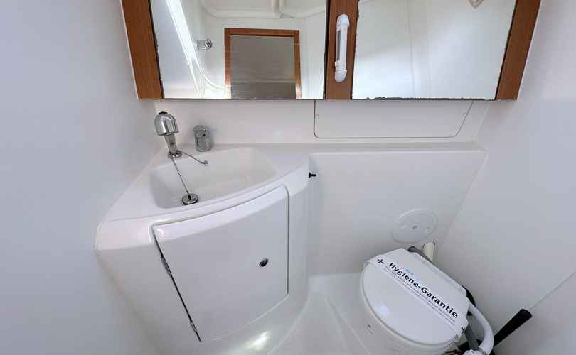 Oceanis 37
