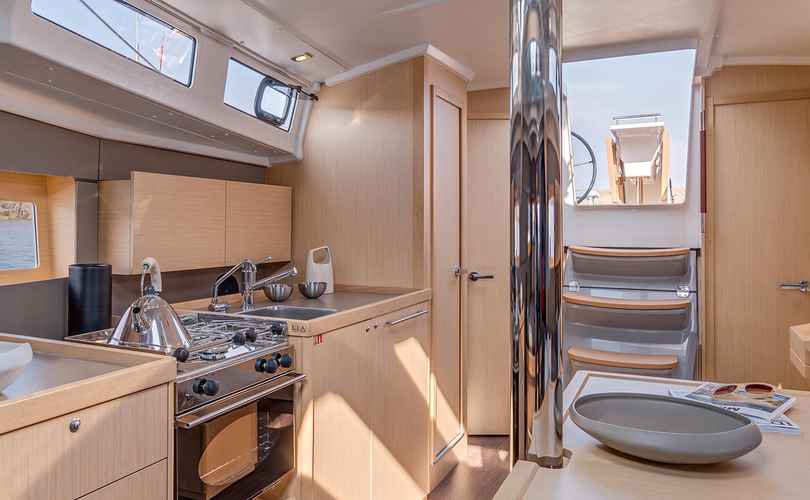 Oceanis 38.1