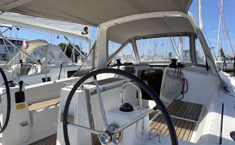 Oceanis 38.1