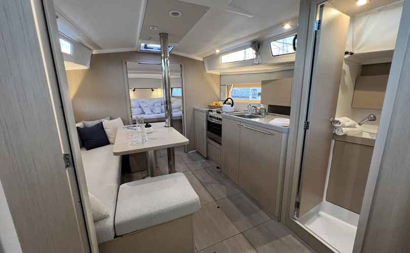 Photo Oceanis 38.1 (2023)