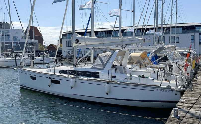 Photo Oceanis 38.1 (2022)