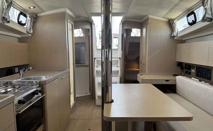 Oceanis 38.1