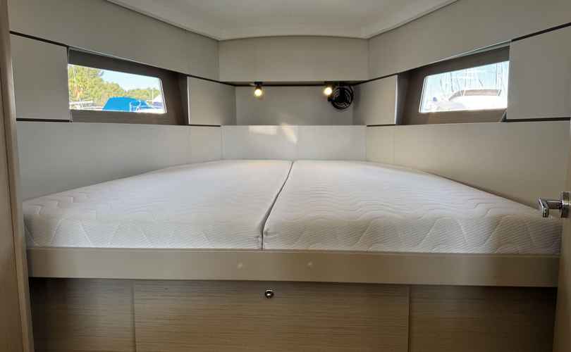 Oceanis 38.1