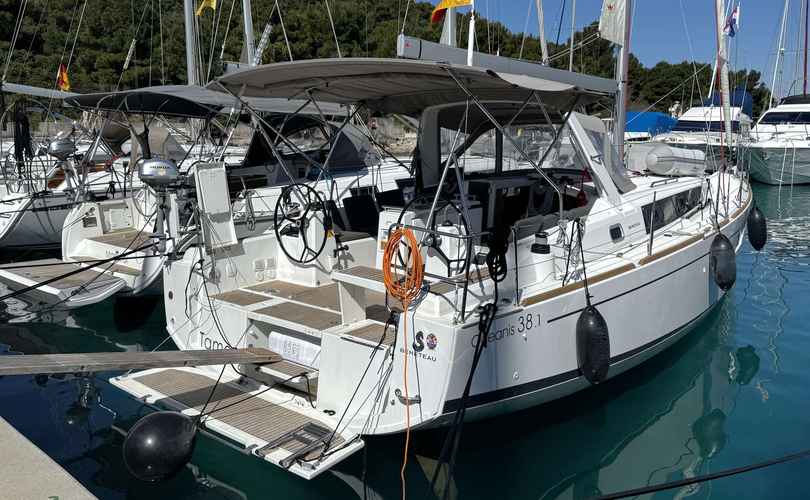 Oceanis 38.1