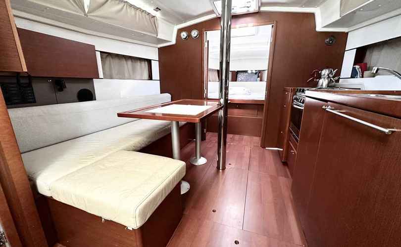 Oceanis 38.1