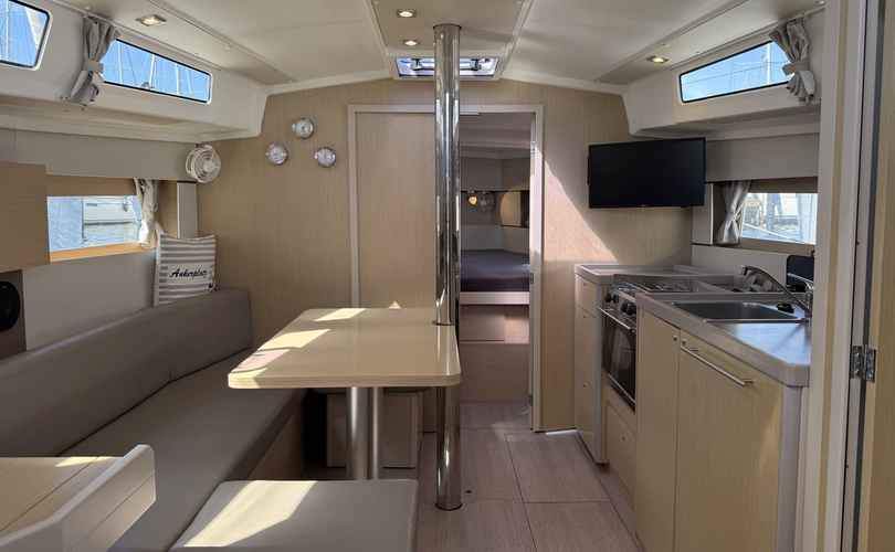 Oceanis 38.1
