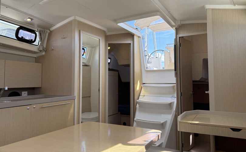Oceanis 38.1