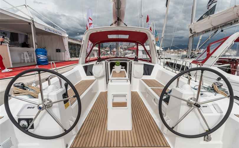 Oceanis 38.1