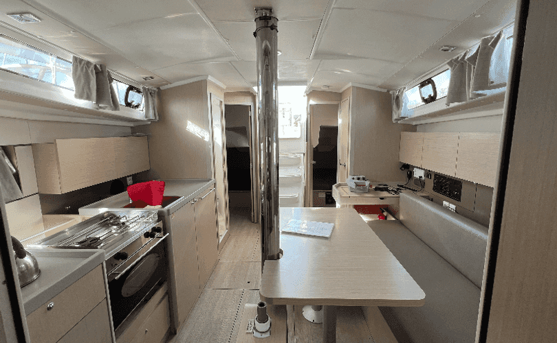 Oceanis 38.1