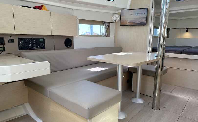 Oceanis 38.1