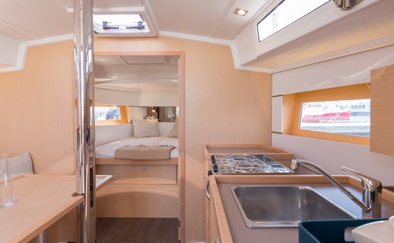 Oceanis 38.1