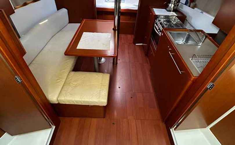 Oceanis 38.1