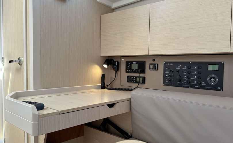 Oceanis 38.1