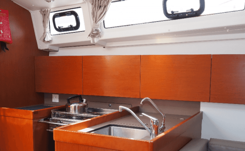 Oceanis 38.1