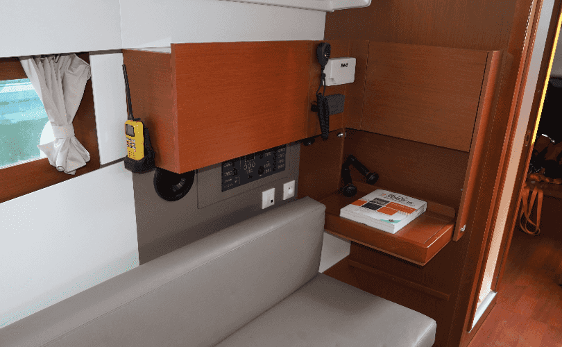 Oceanis 38.1