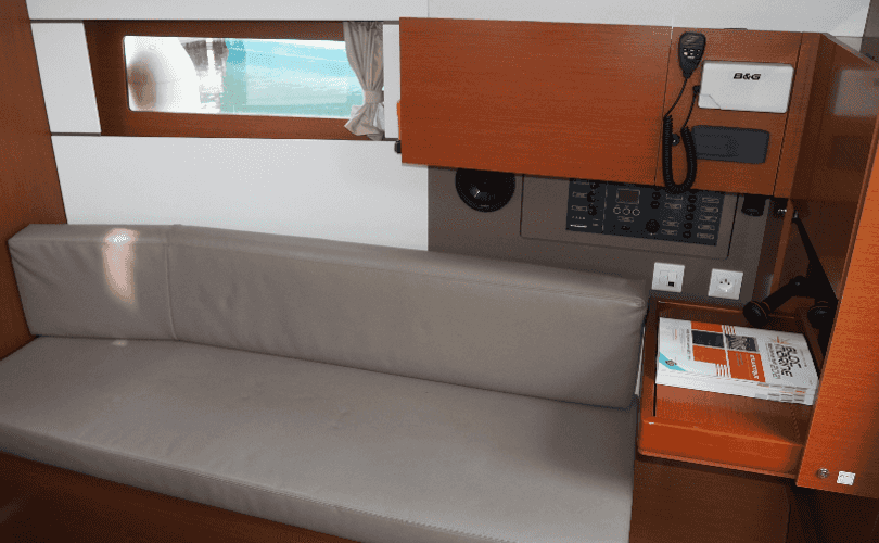 Oceanis 38.1