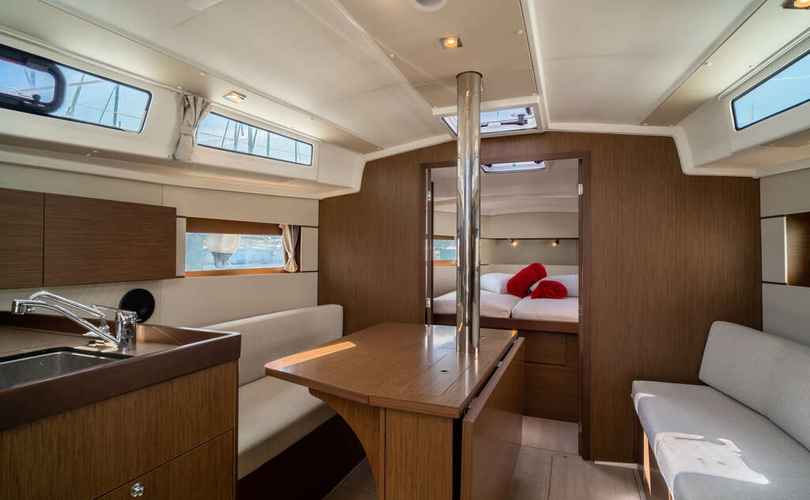 Photo Oceanis 38 (2021)