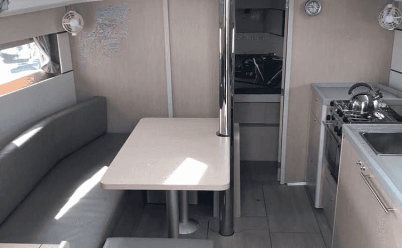 Oceanis 38