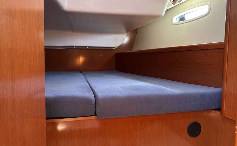 Oceanis 43