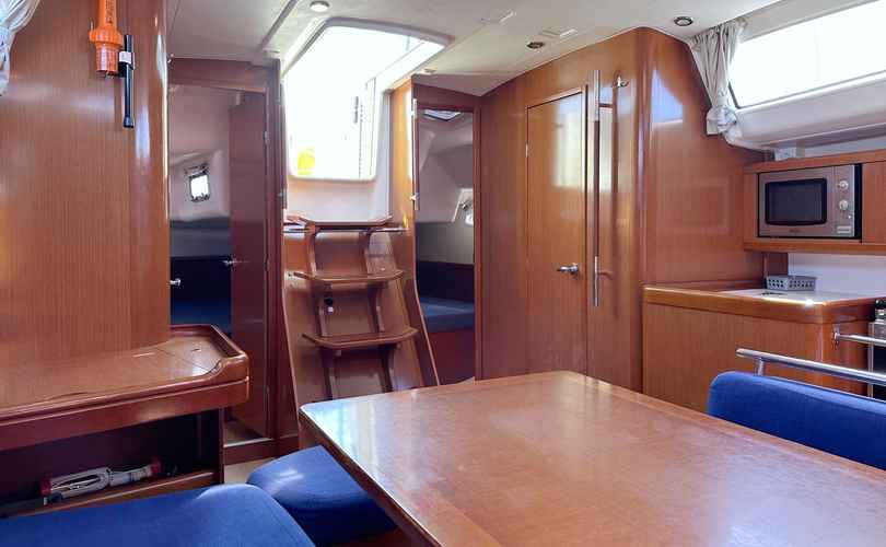 Oceanis 43