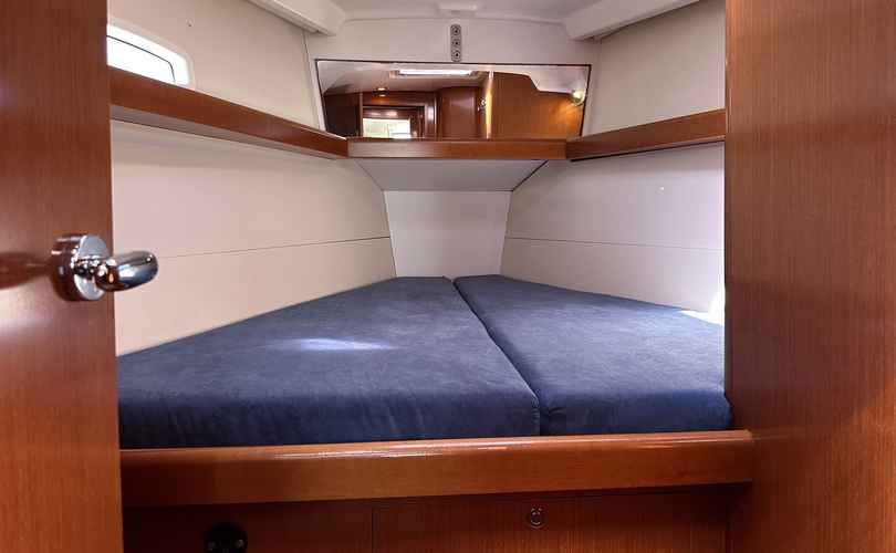 Oceanis 43