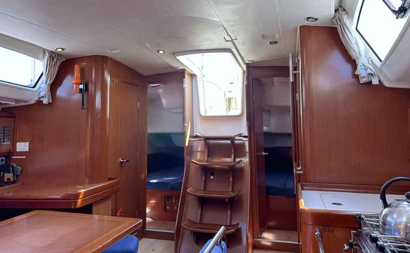 Oceanis 43