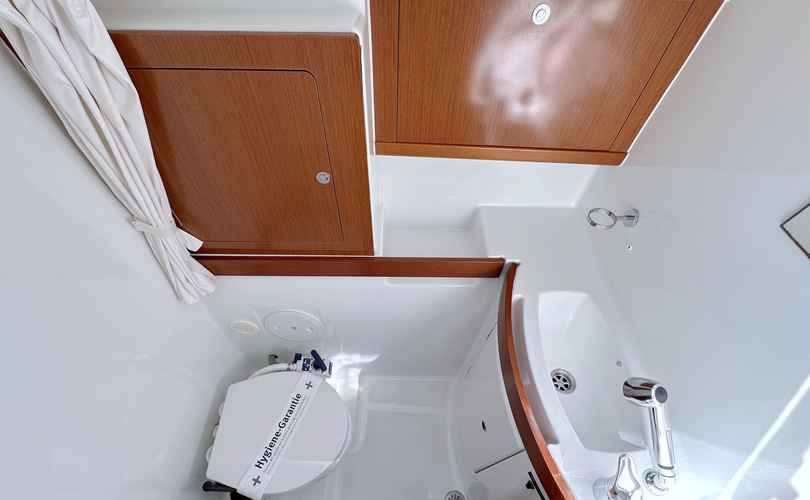 Oceanis 43