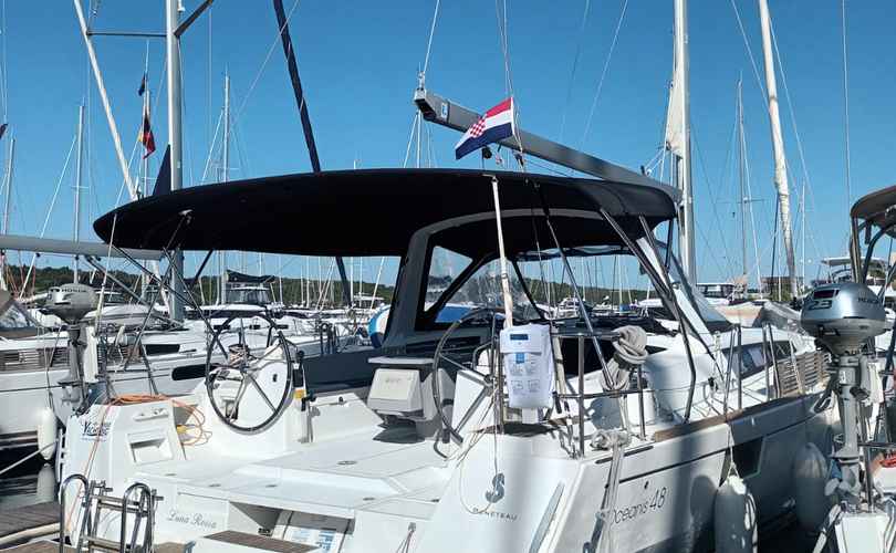 Oceanis 48