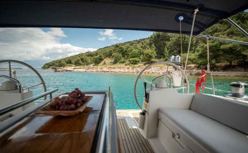 Oceanis 48