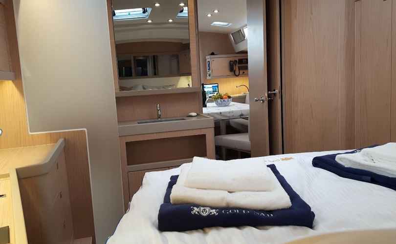 Oceanis 48