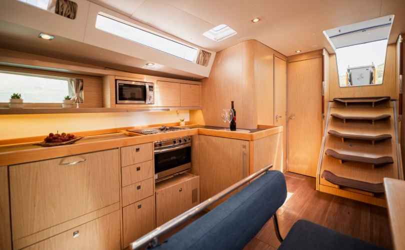 Oceanis 48