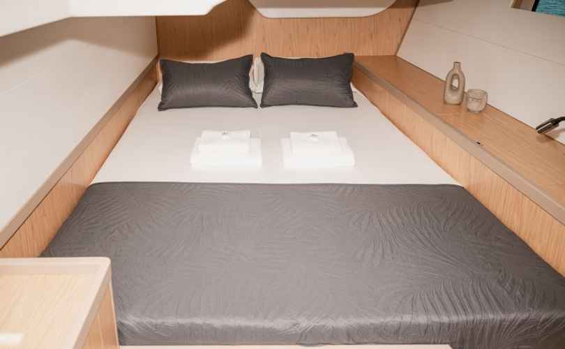 Oceanis 48