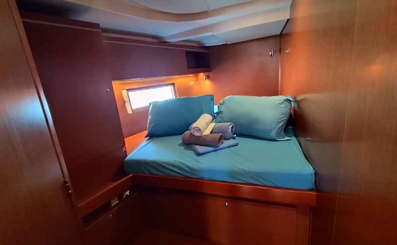 Oceanis 48