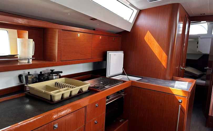 Oceanis 48