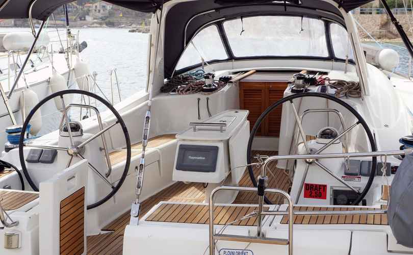 Photo Oceanis 50 Family (2012)