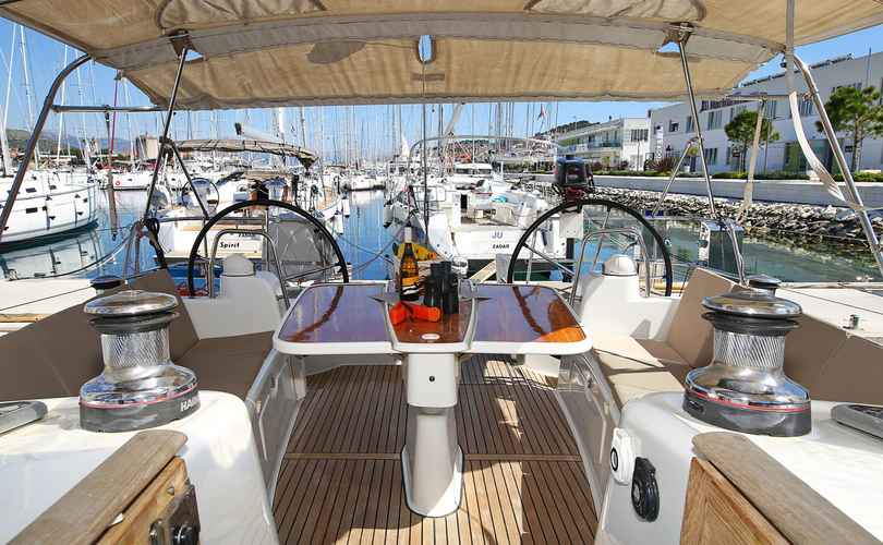 Photo Oceanis 50 Family (2011)