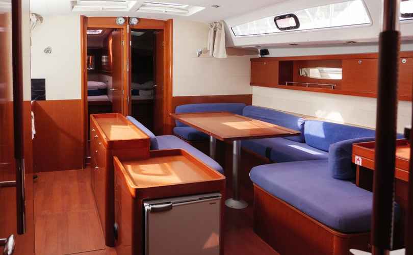 Photo Oceanis 50 Family (2012)