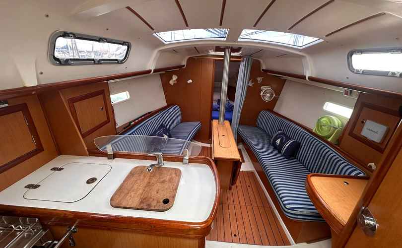 Photo Oceanis 323 (2007)