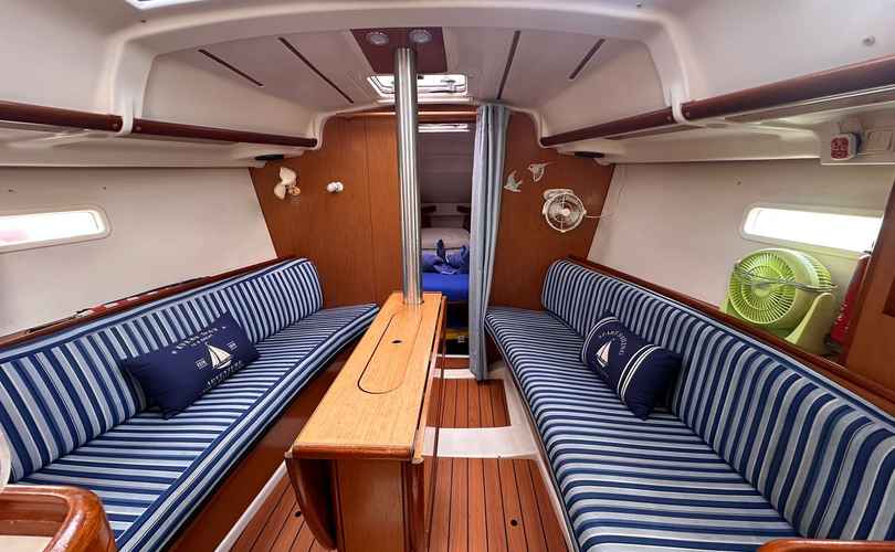 Photo Oceanis 323 (2007)