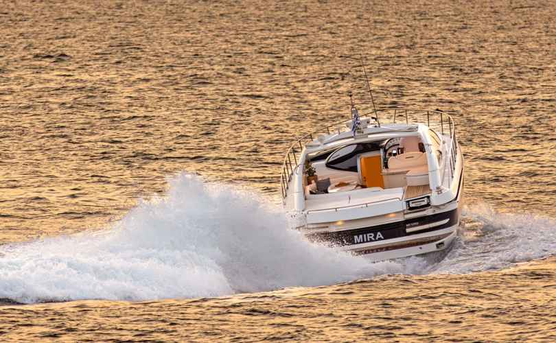 Pershing 52