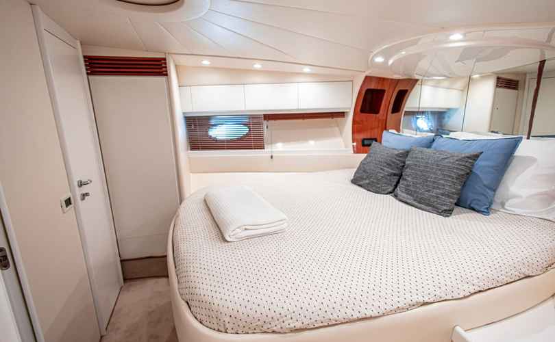 Pershing 52