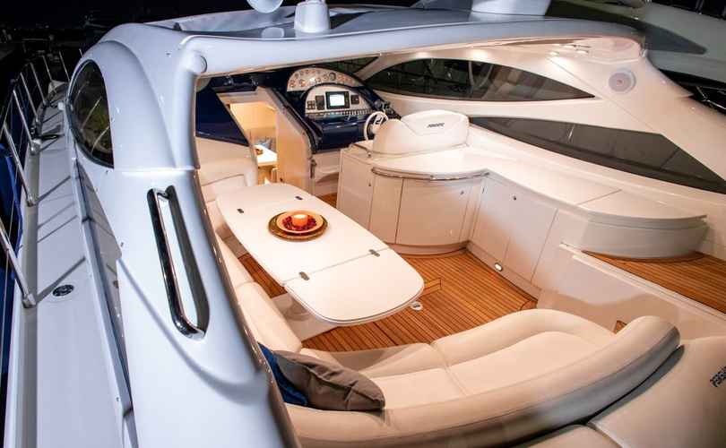 Pershing 52