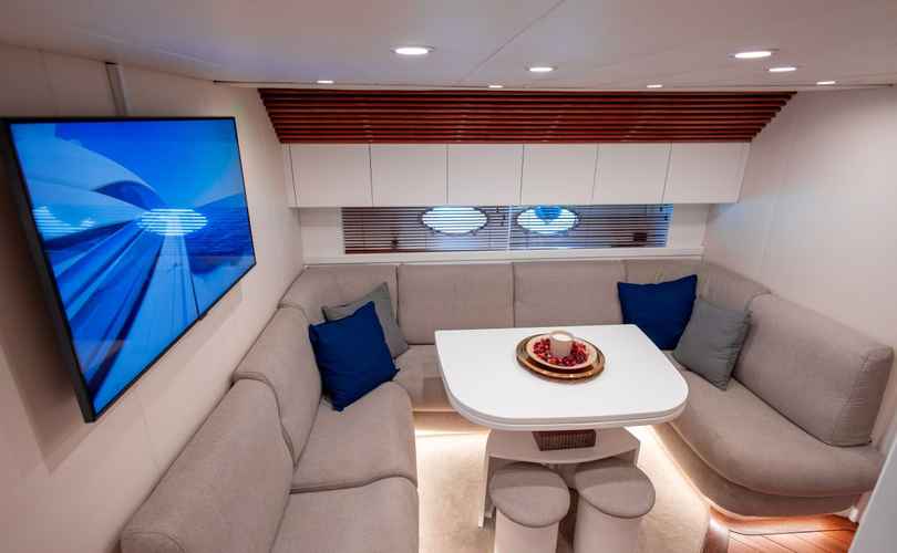Pershing 52