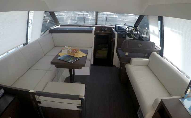 Photo Prestige 420 Fly (2022)