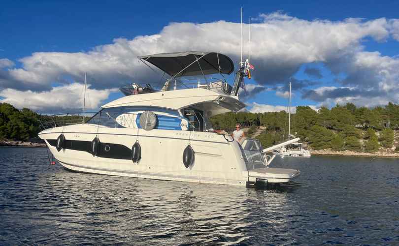 Photo Prestige 420 Fly (2025)