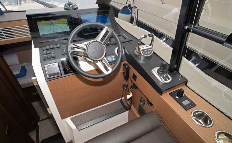 Photo Prestige 420 Fly (2025)