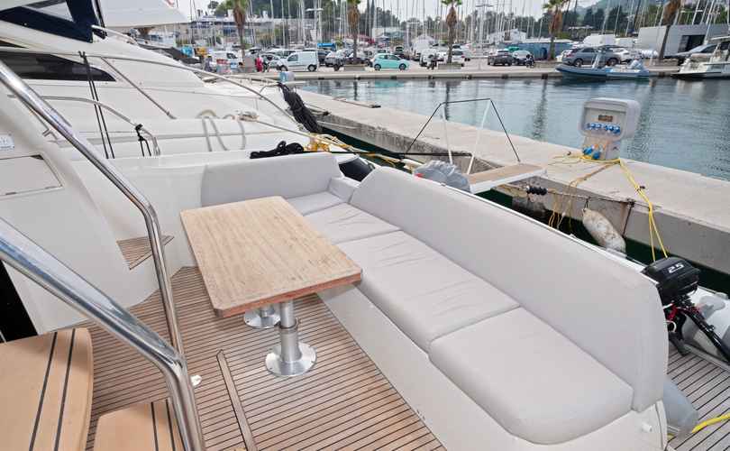 Photo Prestige 420 Fly (2025)