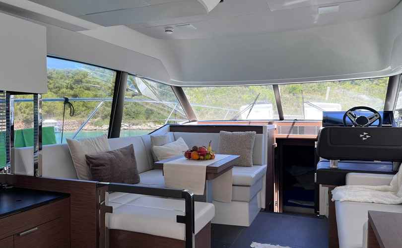 Photo Prestige 420 Fly (2025)