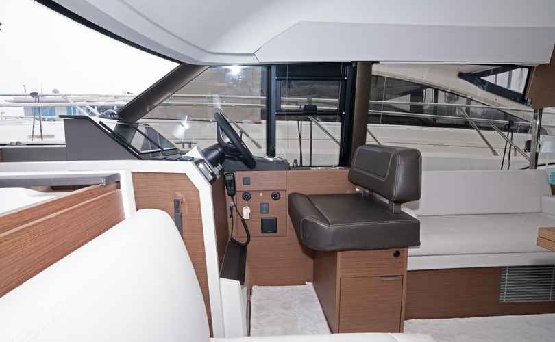 Photo Prestige 420 Fly (2025)