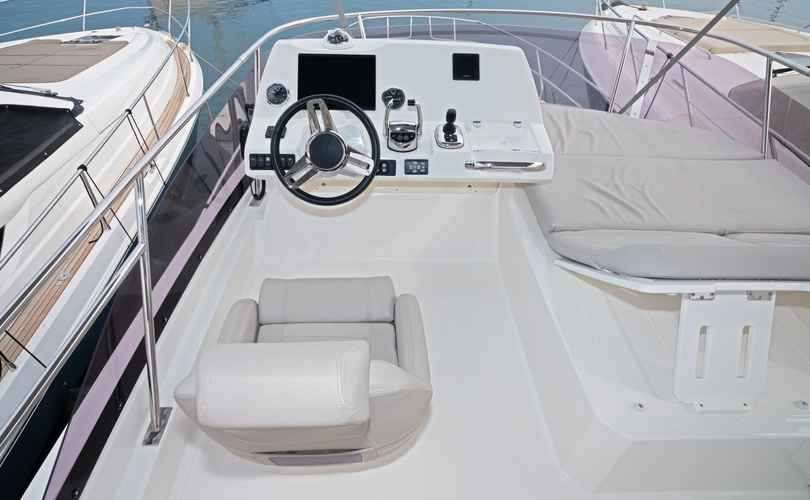 Photo Prestige 420 Fly (2025)